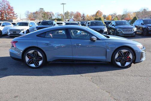 2022 Audi RS e-tron GT quattro