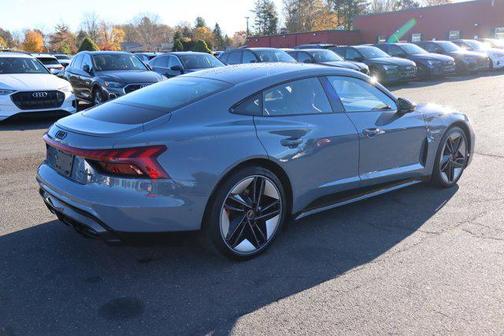 2022 Audi RS e-tron GT quattro