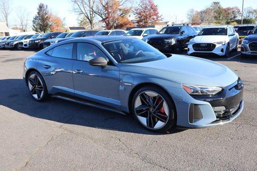 2022 Audi RS e-tron GT quattro