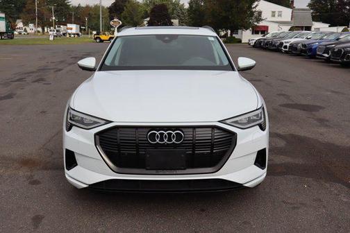 2021 Audi e-tron Premium Plus