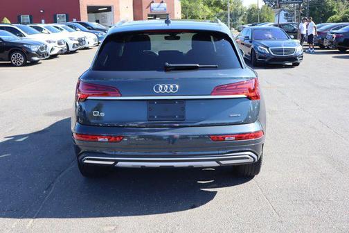 2022 Audi Q5 40 Premium Plus