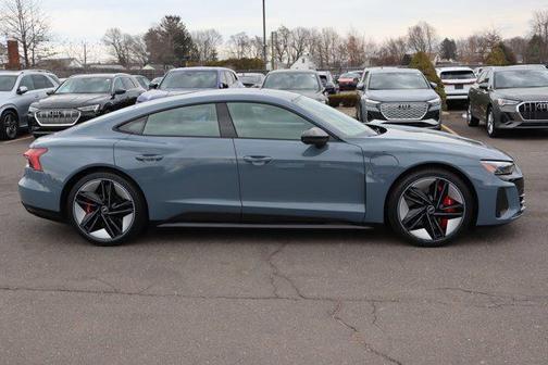 2022 Audi RS e-tron GT quattro