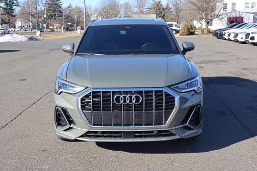 2024 Audi Q3 Premium 45 TFSI S line quattro Tiptronic