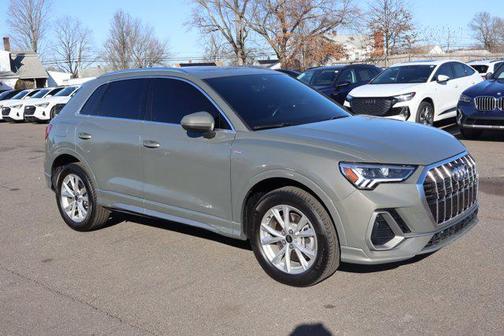 2024 Audi Q3 Premium 45 TFSI S line quattro Tiptronic