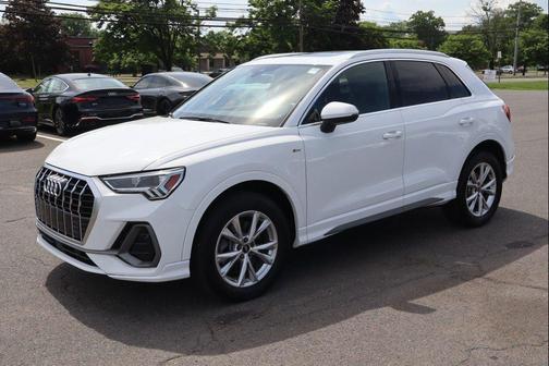 Ibis White 2023 Audi Q3 45 S line Premium Plus
