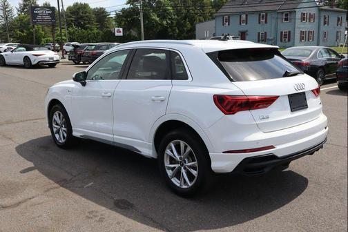 Ibis White 2023 Audi Q3 45 S line Premium Plus