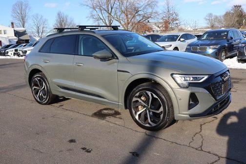 2024 Audi Q8 e-tron Premium Plus