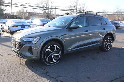 2024 Audi Q8 e-tron Premium Plus