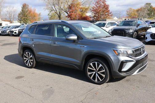 2024 Volkswagen Taos 1.5T SE