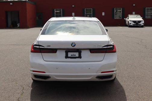 2021 BMW 745e xDrive
