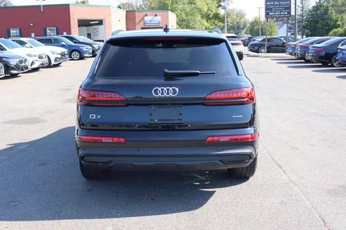 2024 Audi Q7 45 Premium Plus