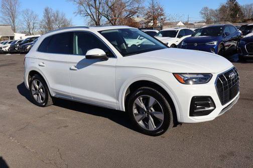 2023 Audi Q5 40 Premium