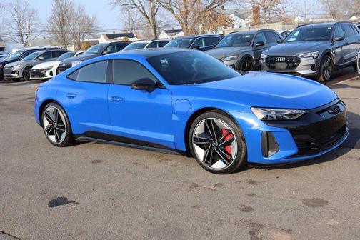 2022 Audi RS e-tron GT quattro