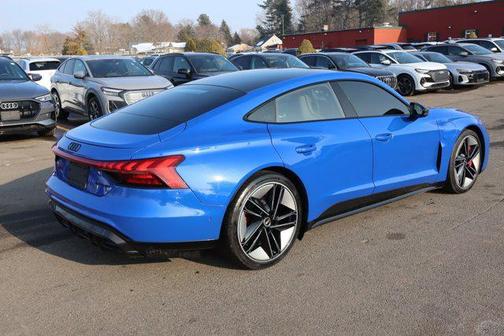 2022 Audi RS e-tron GT quattro