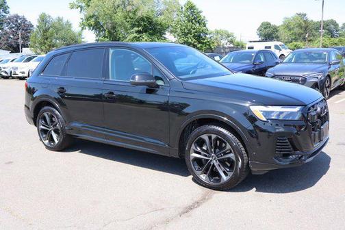 2025 Audi Q7 55 Premium Plus