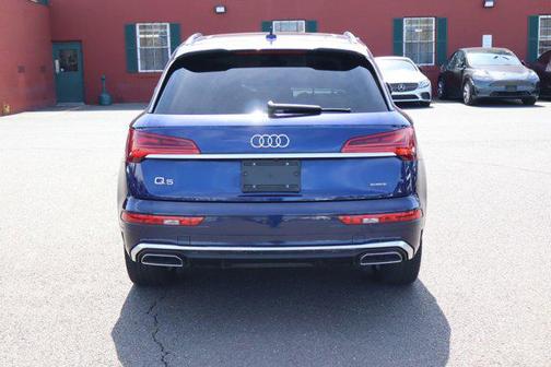 2022 Audi Q5 45 S line Premium Plus