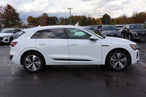 2024 Audi Q8 e-tron Premium Plus