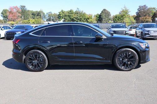 2024 Audi Q8 e-tron Premium Plus