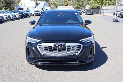 2024 Audi Q8 e-tron Premium Plus