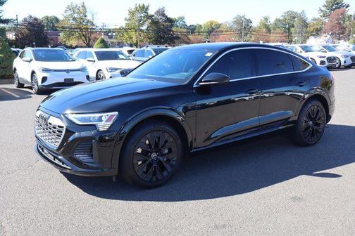 2024 Audi Q8 e-tron Premium Plus