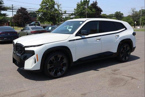 Mineral White Metallic 2023 BMW XM Sports Activity Vehicle