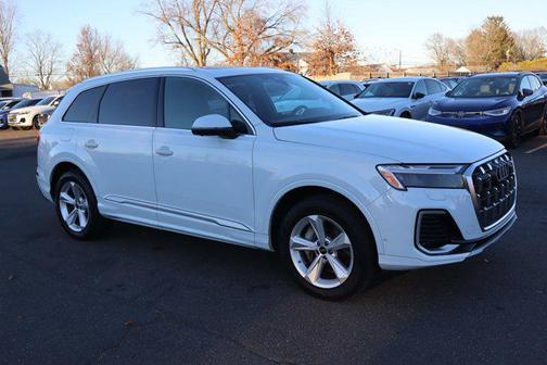 2025 Audi Q7 45 Premium