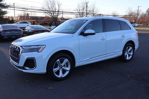 2025 Audi Q7 45 Premium