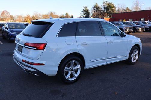 2025 Audi Q7 45 Premium
