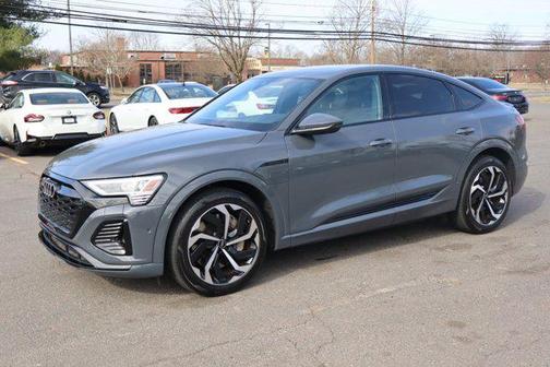 2024 Audi Q8 e-tron Premium Plus