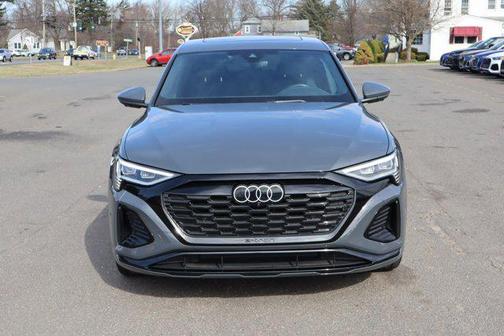 2024 Audi Q8 e-tron Premium Plus