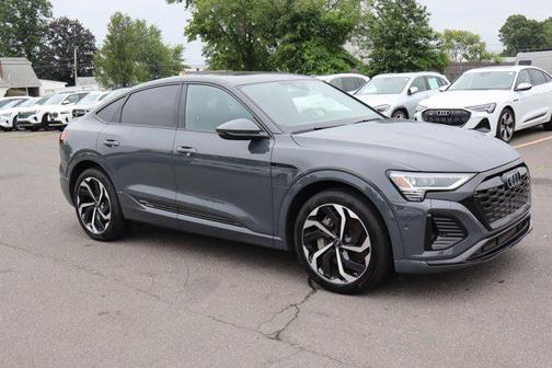 2024 Audi Q8 e-tron Premium Plus