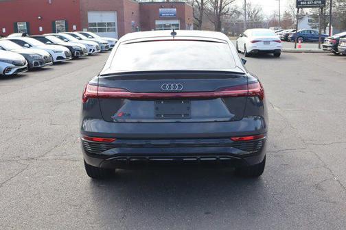 2024 Audi Q8 e-tron Premium Plus