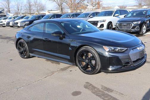 2022 Audi e-tron GT Premium Plus