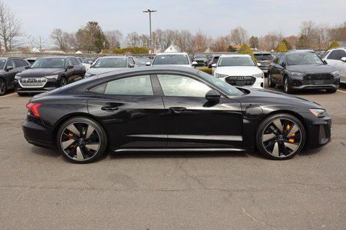 Mythos Black Metallic 2022 Audi RS e-tron GT quattro