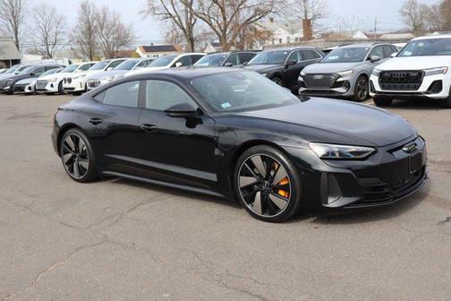 Mythos Black Metallic 2022 Audi RS e-tron GT quattro