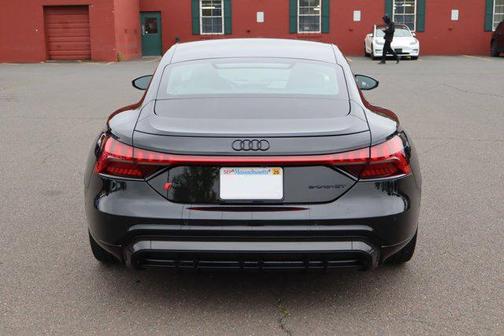 Mythos Black Metallic 2022 Audi RS e-tron GT quattro