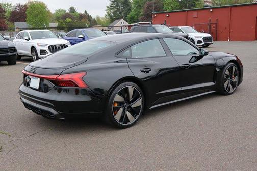 Mythos Black Metallic 2022 Audi RS e-tron GT quattro