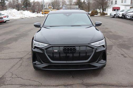 2022 Audi e-tron Sportback S line Premium Plus