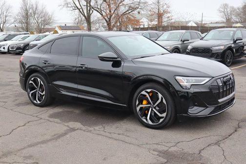 2022 Audi e-tron Sportback S line Premium Plus