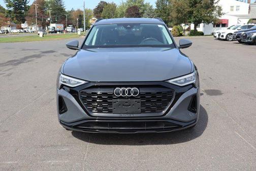 2024 Audi Q8 e-tron Premium