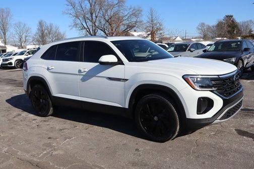 2025 Volkswagen Atlas Cross Sport 2.0T SE w/Technology 4MOTION