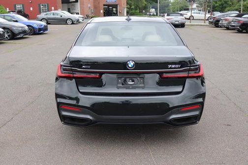 2022 BMW 750 i xDrive
