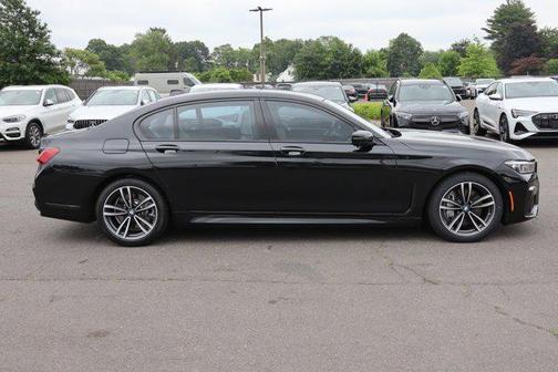 2022 BMW 750 i xDrive