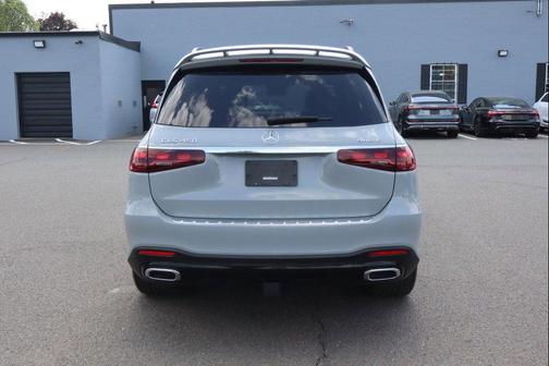 MANUFAKTUR Alpine Grey 2024 Mercedes-Benz GLS 450 4MATIC