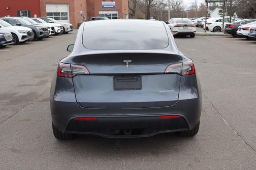 Midnight Silver Metallic 2023 Tesla Model Y Long Range Dual Motor All-Wheel Drive