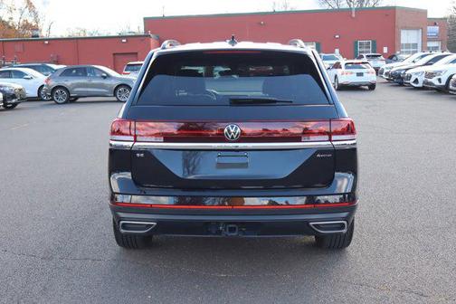 2025 Volkswagen Atlas 2.0T SE w/Technology 4MOTION