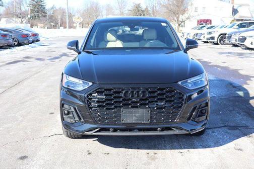 2022 Audi Q5 45 S line Premium Plus