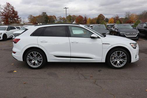 2021 Audi e-tron Prestige