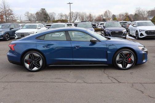 2022 Audi RS e-tron GT quattro