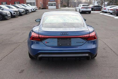 2022 Audi RS e-tron GT quattro